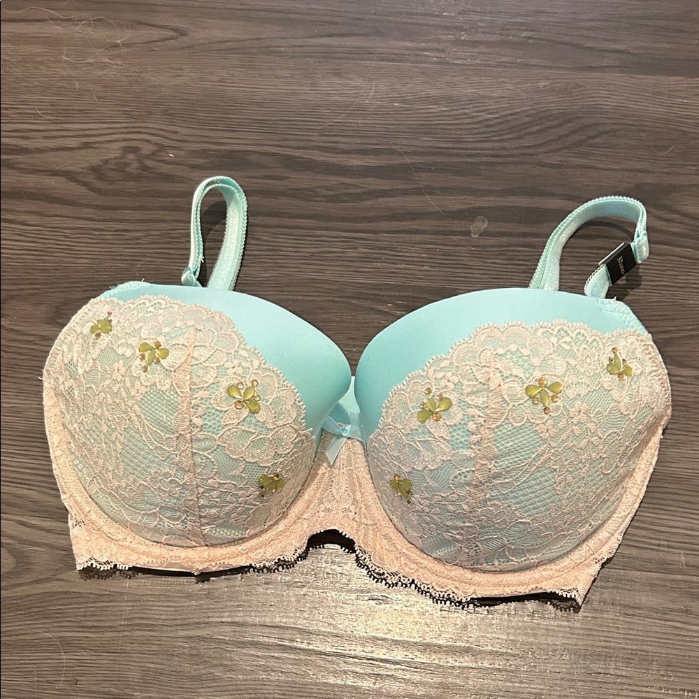Victoria's Secret Lace Bra in Light Blue and Beige